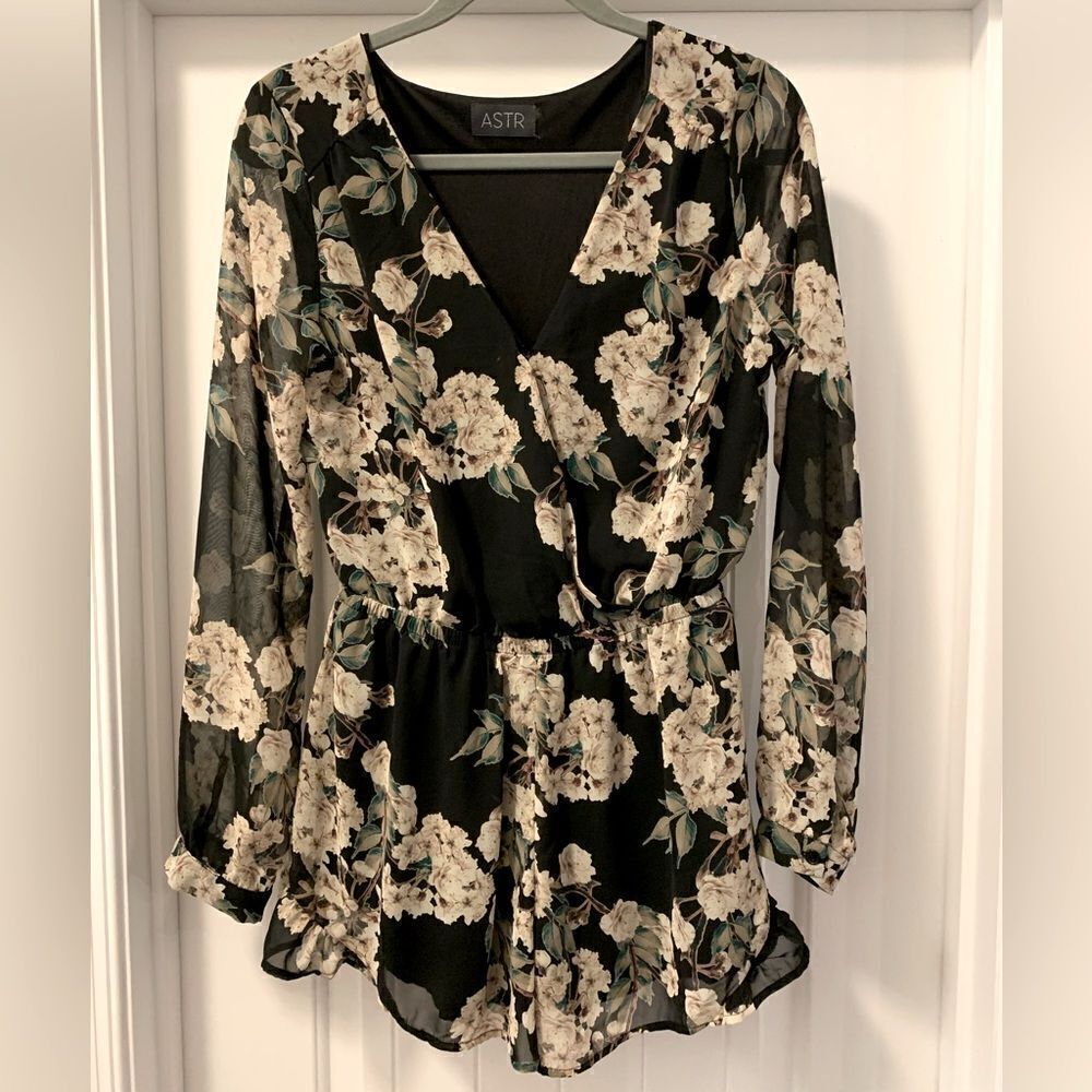 ASTR Floral Romper Size Medium Chiffon Style Material Long Semi Sheer Sleeves
